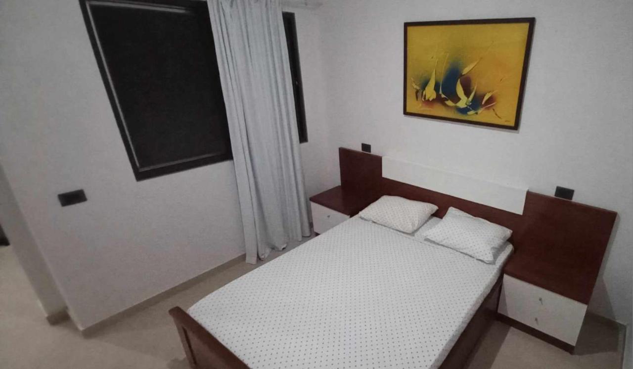 Apartamento Avenida ซาลเรย์ ภายนอก รูปภาพ